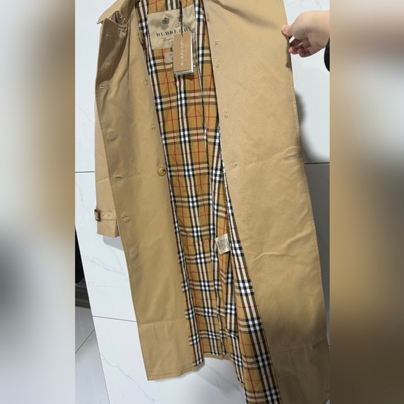 Burberry Tan Trench Coat for Women - Picture 10 of 16